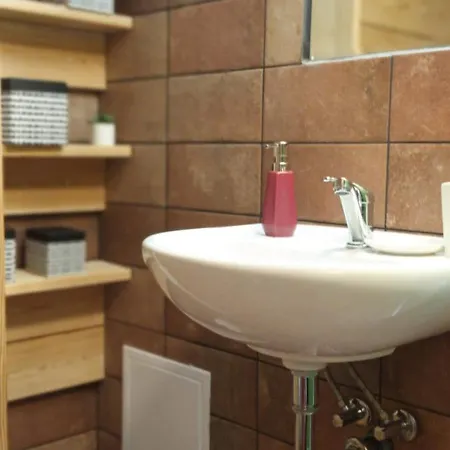 Mestansky Dum - Kulturni Pamatka Mlynska 119 4*