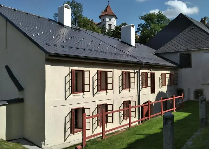 Gasthuis Mestansky Dum - Kulturni Pamatka Mlynska 119 4*